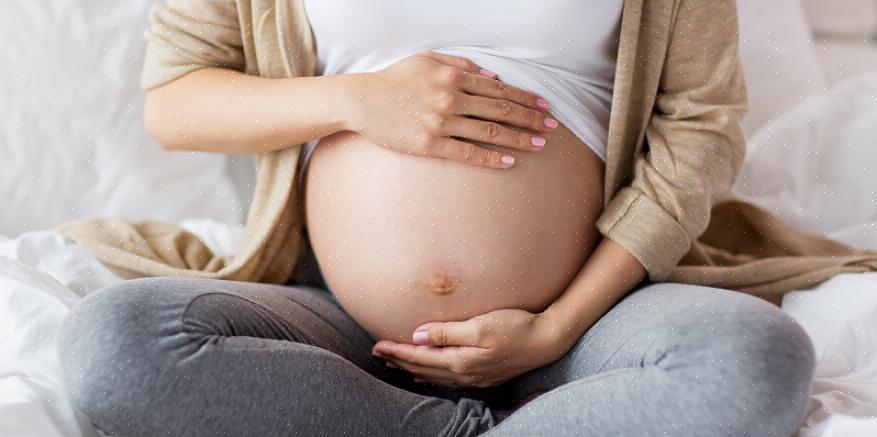 על מה מעידה בטן נמוכה בהריון