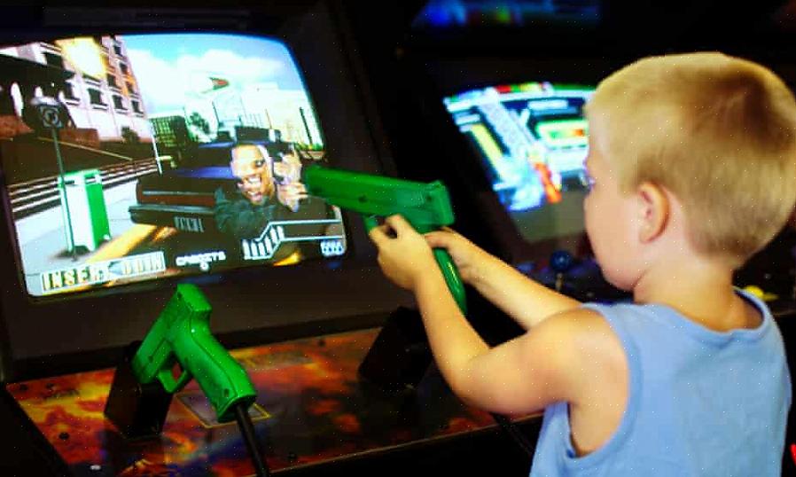 נעבור על האופן שבו משחקי וידאו אלימים משפיעים על הילדות כדי שתדע כיצד להתמודד איתם
