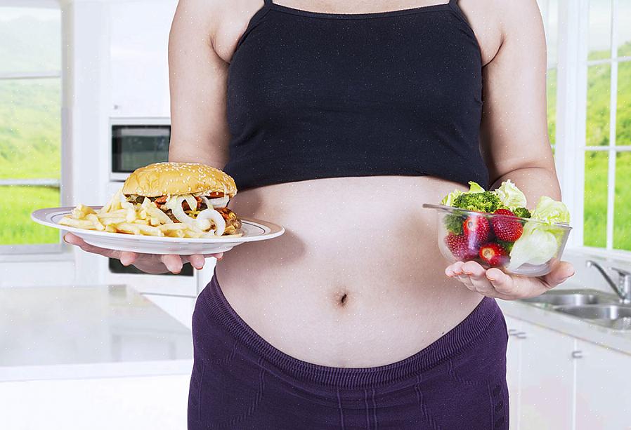 ישנם מספר מזונות מסוכנים כאשר אוכלים בחוץ במהלך ההריון