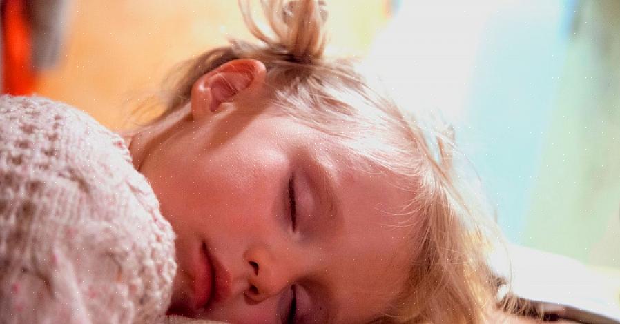 חלק מהתינוקות עשויים להפסיק לנמנם כשהם בני שנה וכמעט לעולם לא יזדקקו לנמנום אחר הצהריים