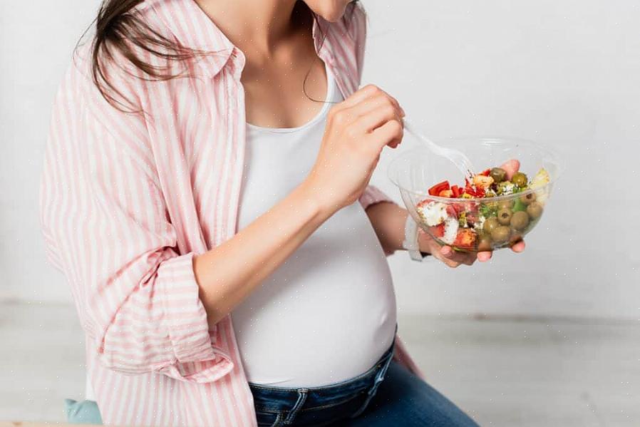 הסיכונים באכילת סלט בהריון