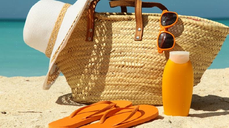 מוצרים ואמצעי הגנה קלים שיעזרו למבוגרים ולילדים להגן על עצמם מפני השמש של הקיץ