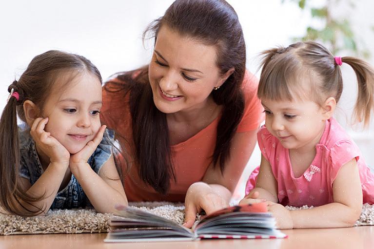 צור פינת קריאה דרך טובה לעורר קריאה בבית היא ליצור מקום מיוחד לקריאה בחדר של ילדך