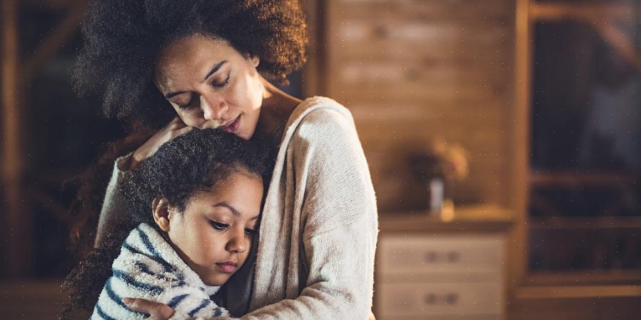 במאמר זה נשתף 13 דרכים להראות לילדכם כמה אתם אוהבים אותם ומדוע האהבה בין "אמא לילד" תמיד תהיה הדדית וללא