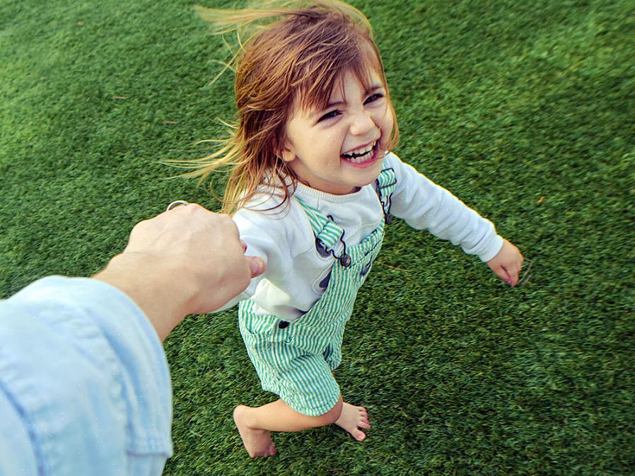 הנה 5 טיפים לגידול ילדים מאושרים